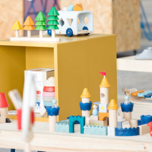 show up plan toys